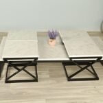 طقم أرضي بسطح خشب شبيه  الرخام ومزود بقواعد حديدية