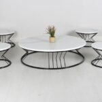 طقم طاولة ضيافة تقديم مع 4 طاولات خدمة قواعد لون أسود وسطح خشب لون أبيض