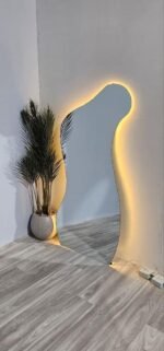 ⁦مرايه ليد الهبه بتصميم عصري وانيق⁩ - الصورة ⁦2⁩