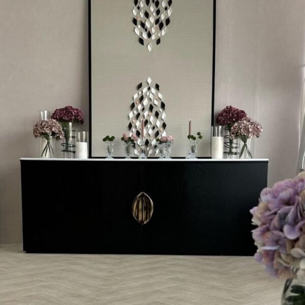 مدخل بسطح رخام ابيض