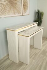 طقم مدخل لون ابيض  مقلم بسعر العرض عده اللوان