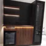 كورنر كافي بار قهوة مع ليد بديكور خلفي وجانبي