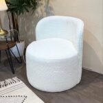 كرسي فرو ابيض