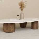 طاوله مفرد وسط بسطح رخام و قواعد خشب طبيعي