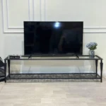 طاولة تلفزيون حديد سطح زجاج مع رف حديد نقشة ليزر