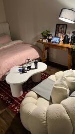 طاولة وس ابيض